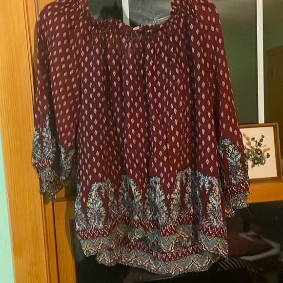 Grand & Greene cute off-shoulder patterned shirt - Picture 4 of 6